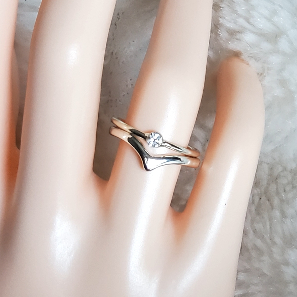 Silver Crystal & Chevron Ring Set
